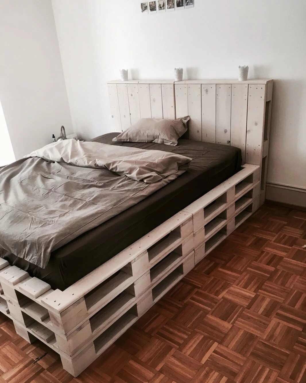 Пошагово кровать из поддонов фото Selfmade pallet bed. Sovrumsidéer, Pallsängar, Möbler återbruk