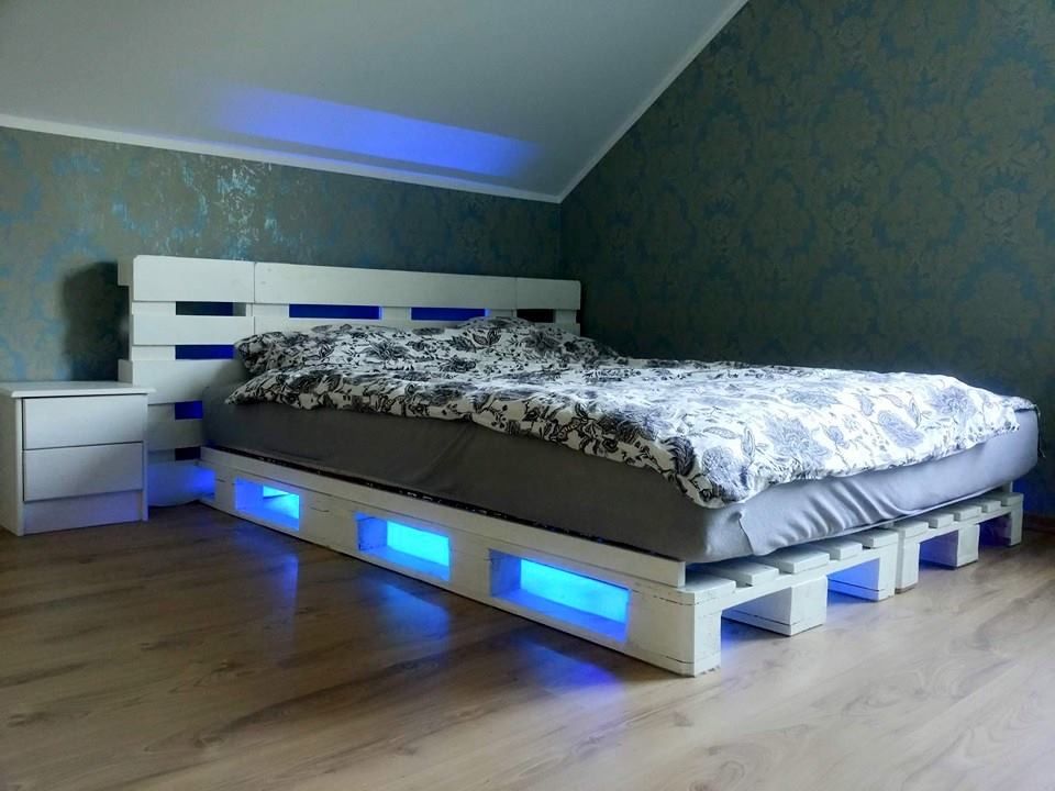 Пошагово кровать из поддонов фото Pin on juno's room Pallet furniture bedroom, Diy pallet bed, Pallet bed with lig