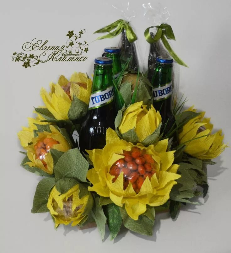 Пошаговое фото букета из пива Новости Beer bottle cake, Sweet bouquet, Chocolate bouquet