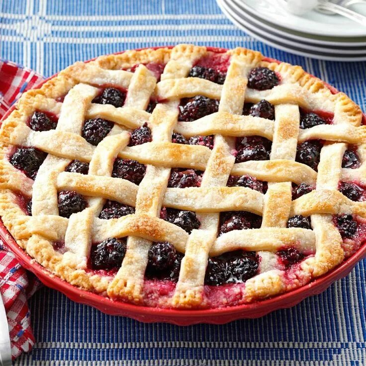 Пошаговое приготовление пироги фото We Found Out Which Fat Makes the Perfect Pie Crust Best marionberry pie recipe, 