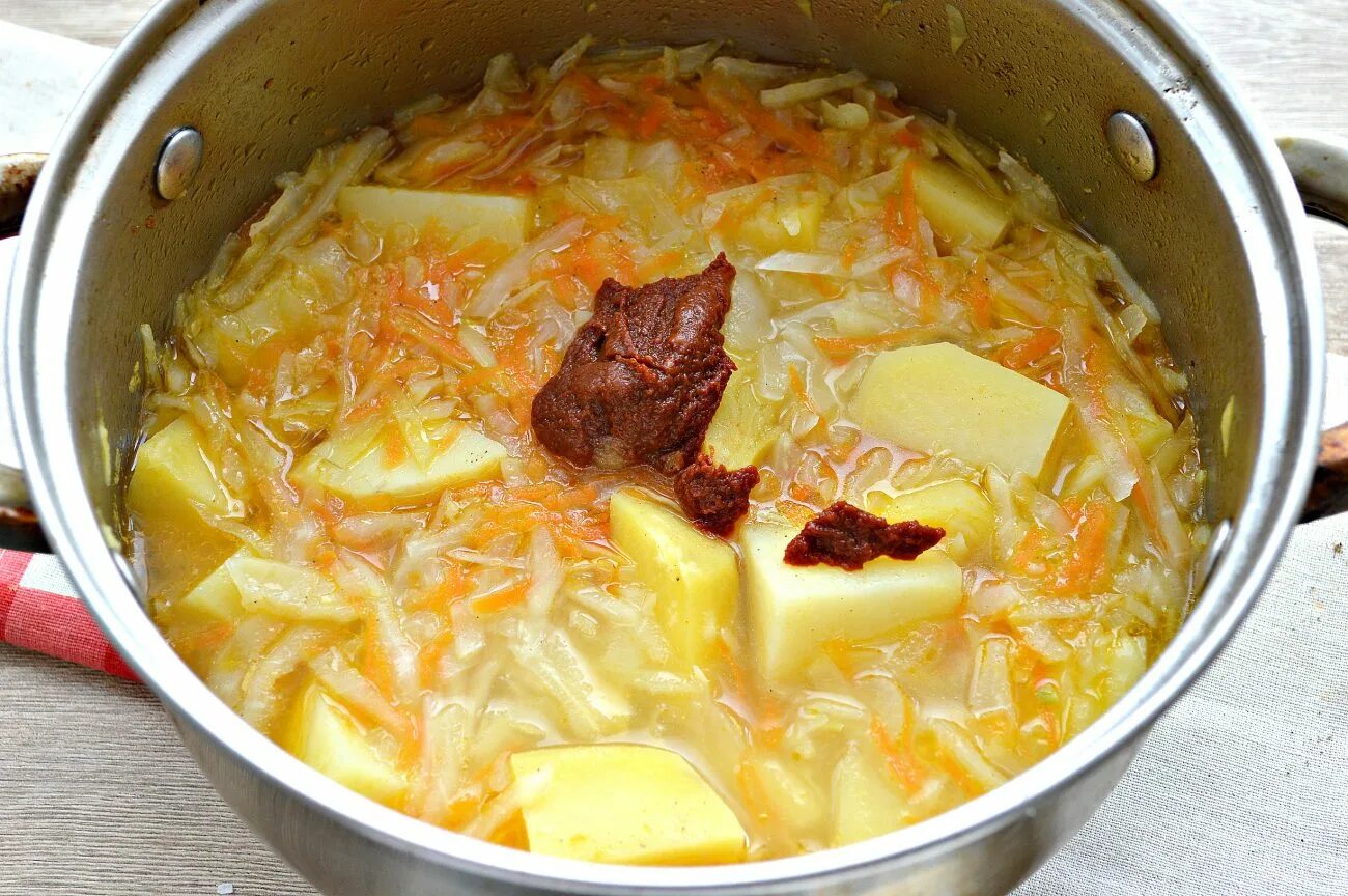 Пошаговое приготовление тушеной капусты с фото Как приготовить квашеную капусту с картошкой: найдено 85 изображений