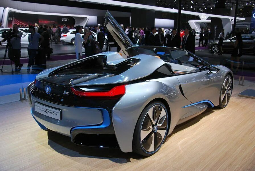 Новый концепт BMW i8 Spyder показали на ММАС. Концепти автомобілів майбутнього