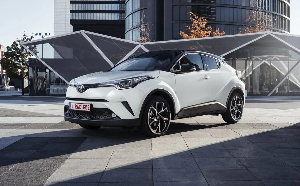 Последние модели тойоты фото Купить новый Toyota C-HR 1 поколение в России Цены на новые Тойота C-HR внедорож