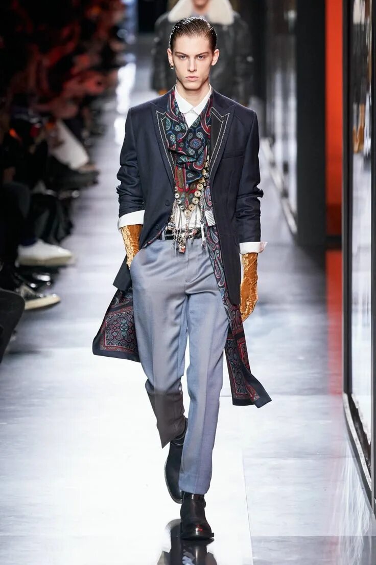 Последний мода мужской Kim Jones Thinks Couture for Dior Men Fall 20 Collection Moda de otoño para homb