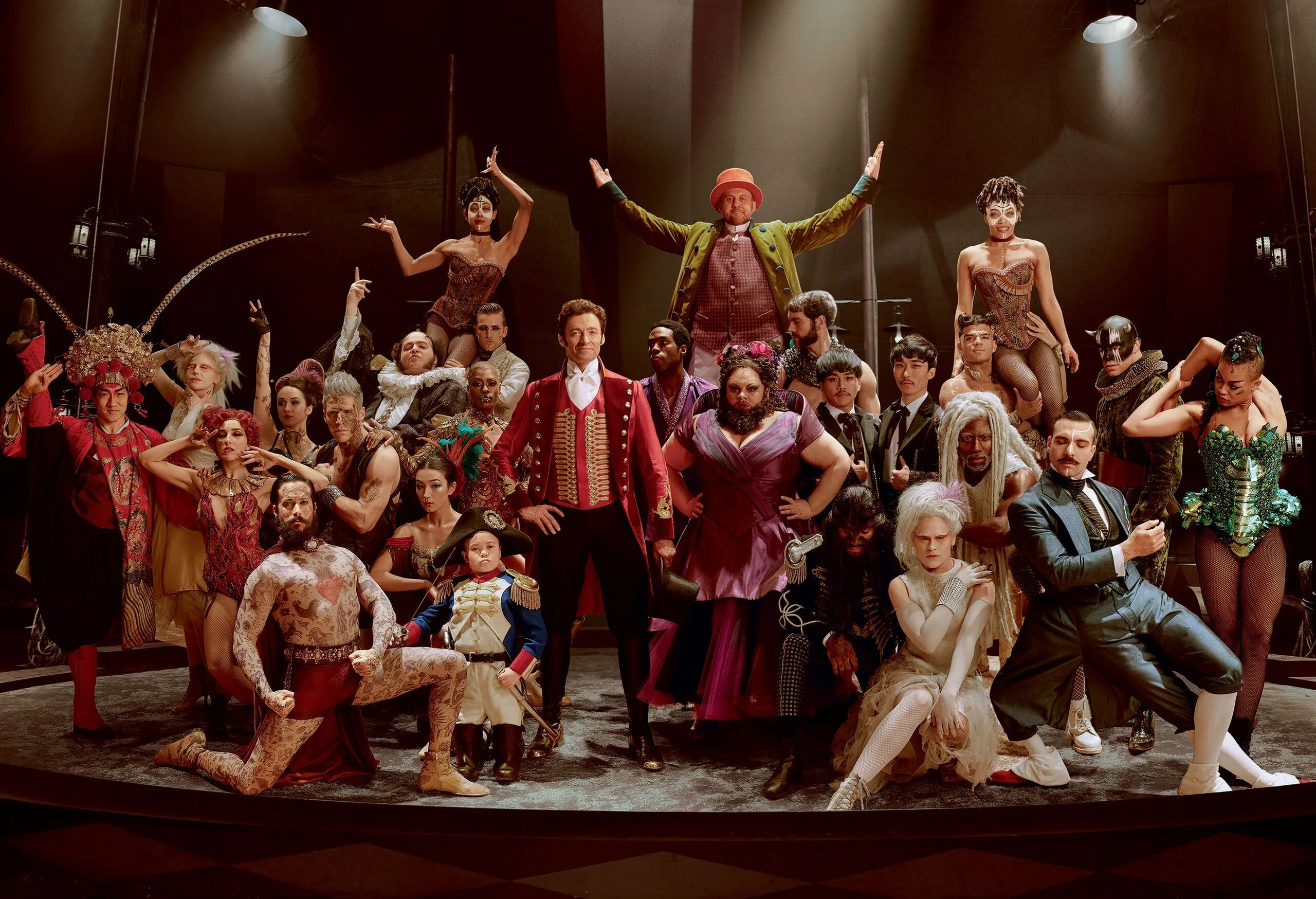 Последний романов мюзикл фото The Greatest Showman, the Most Magical Musical of the Year Vogue