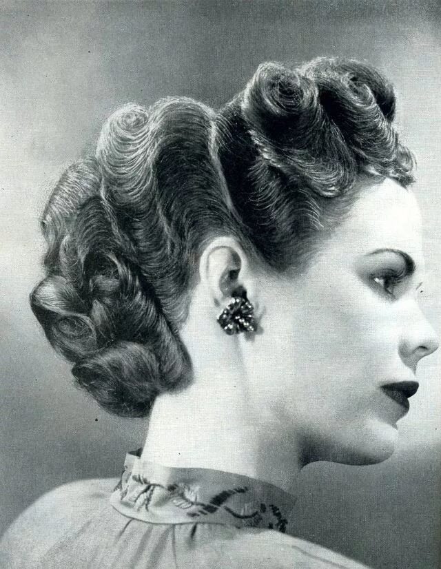 Послевоенные прически женские Fashionable Forties: 1940s Hairstyle /1940s Hair Inspiration / Vintage Hairstyle