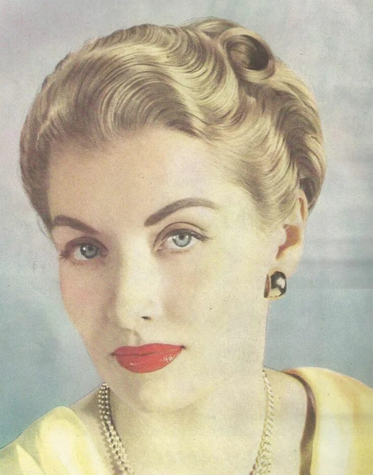 Послевоенные прически женские From a hair tint advert in a 1947 Vogue 1940s hairstyles, Vintage hairstyles, Wo