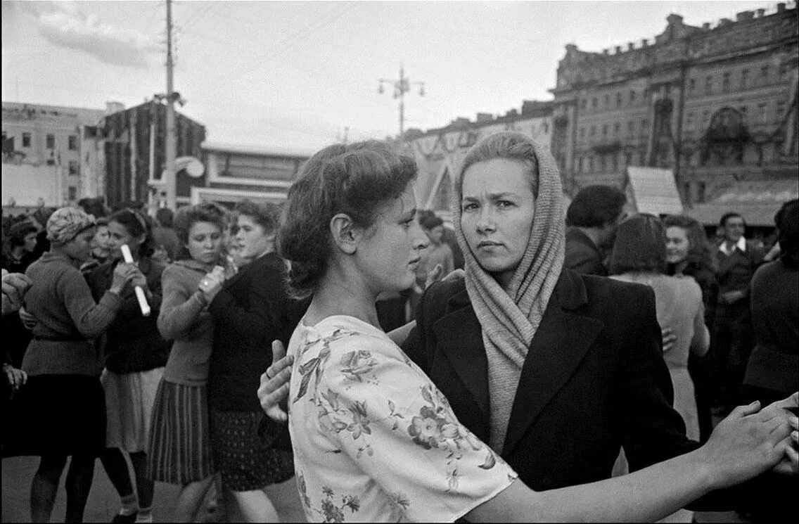 Послевоенный ссср фото Когда я слышу слова "День Победы", Robert capa, Henri cartier bresson, Magnum ph