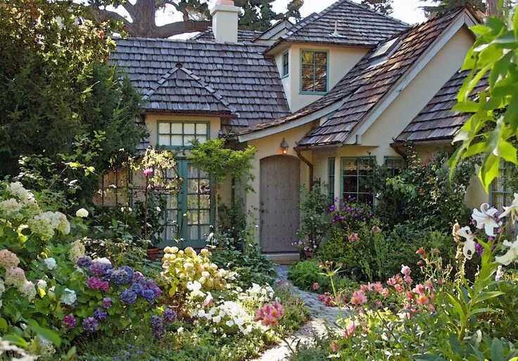 Посмотреть дачи фото Carol Klein: Life in a Cottage Garden - Spring into Summer Cottage garden design