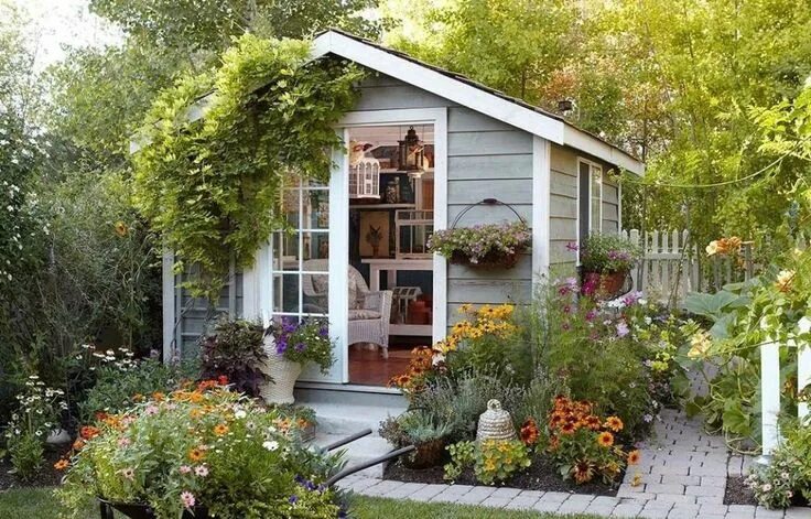 Посмотреть дачи фото Как создать красоту на шести сотках - INMYROOM Backyard storage sheds, Backyard 