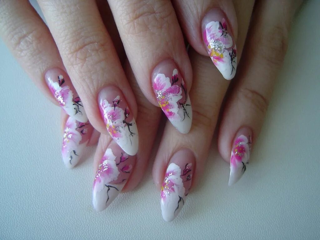 Посмотреть дизайн ногтей фото Pin by Aniko Kis on Körmök Flower nails, Floral nail art, Floral nails