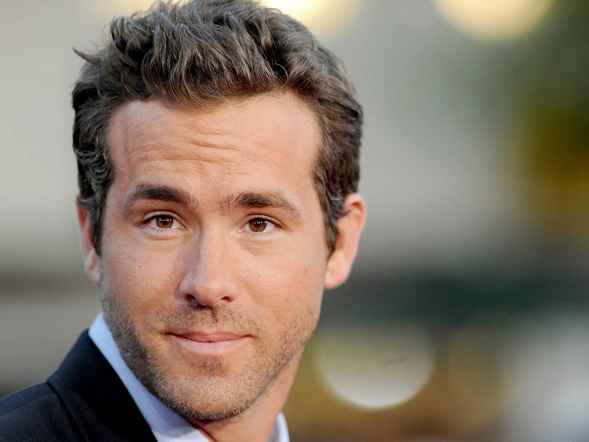 Посмотреть фото артистов Ryan Reynolds pays tribute to late father after death from Parkinson's disease T