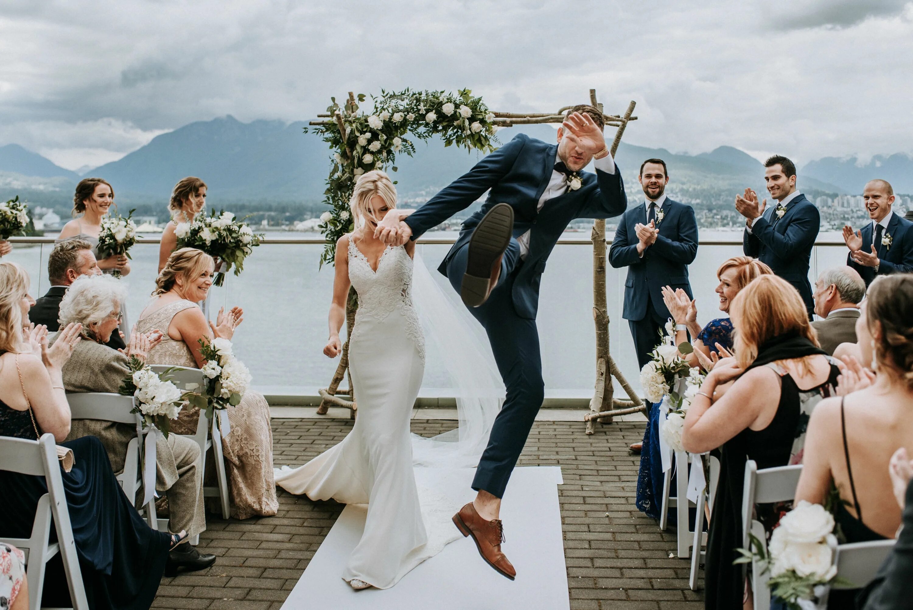 Посмотреть фото свадьбы The Best Wedding Photos Of 2018 Are Here And They're All Kinds Of Spectacular We