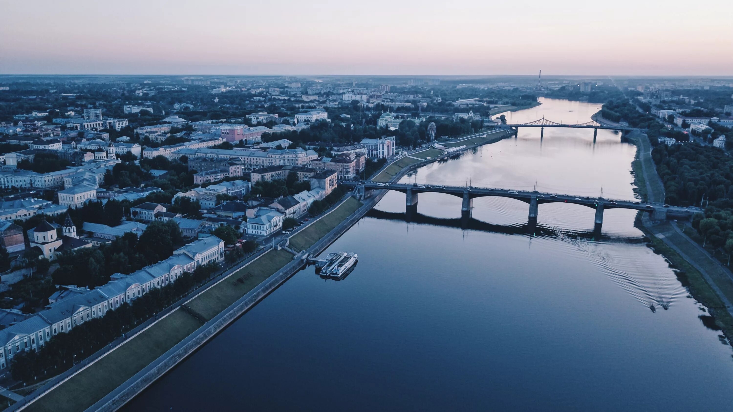 Посмотреть фото твери Панорама р.Волги в Твери - Фото с высоты птичьего полета, съемка с квадрокоптера