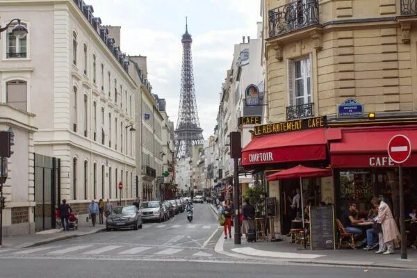 Посмотреть фото улицы The Best Shopping Street in Paris--La Rue du Commerce Paris shopping, Paris shop