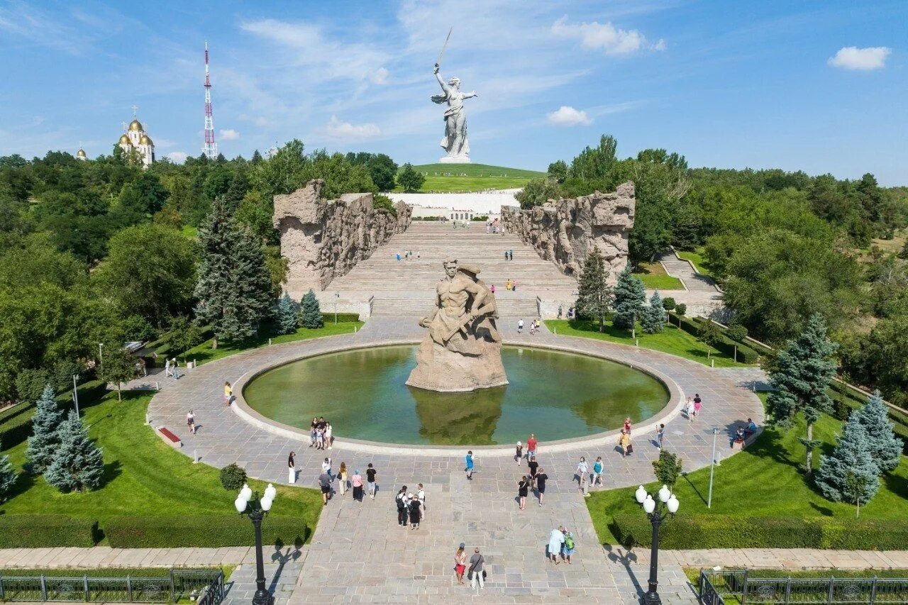 Посмотреть фото волгограда ГОРОДА-ГЕРОИ: СТАЛИНГРАД (ВОЛГОГРАД) - СПБ ГБУ "ОПМК "ПЕРСПЕКТИВА