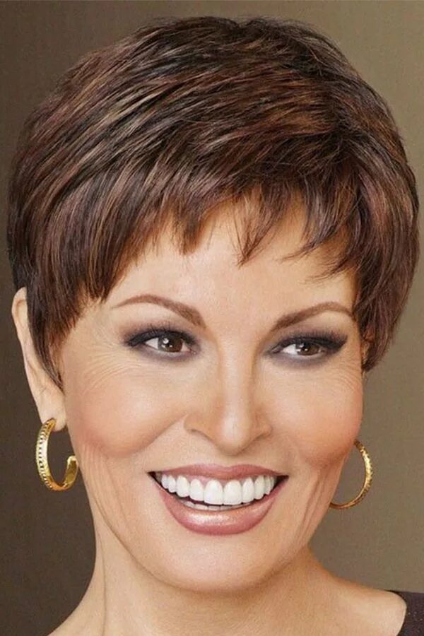 Посмотреть короткие стрижки для женщин Short Fluffy Brown Hair Wigs with Bangs Heat Resistant Synthetic Hair Lace Front