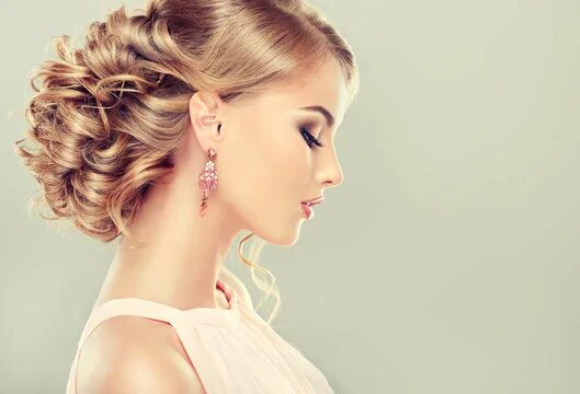 Посмотреть красивые прически Spring Hairstyle Зображення - огляд 237,264 Стокові фото, векторні зображення й 