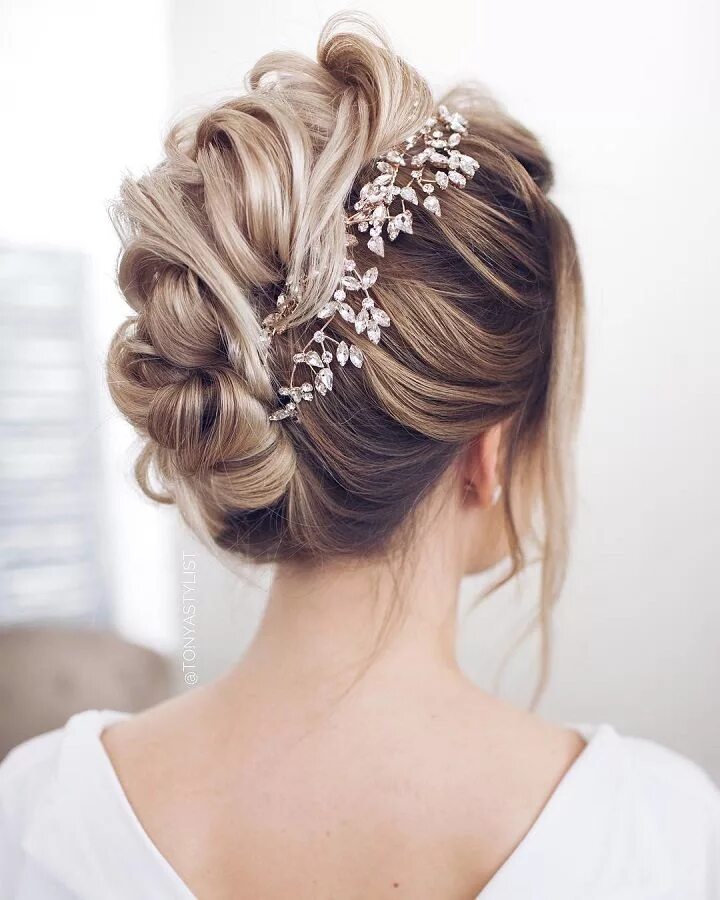 Посмотреть красивые прически Wedding hairstyle inspiration Top hairstyles, Long hair styles, Bride hairstyles