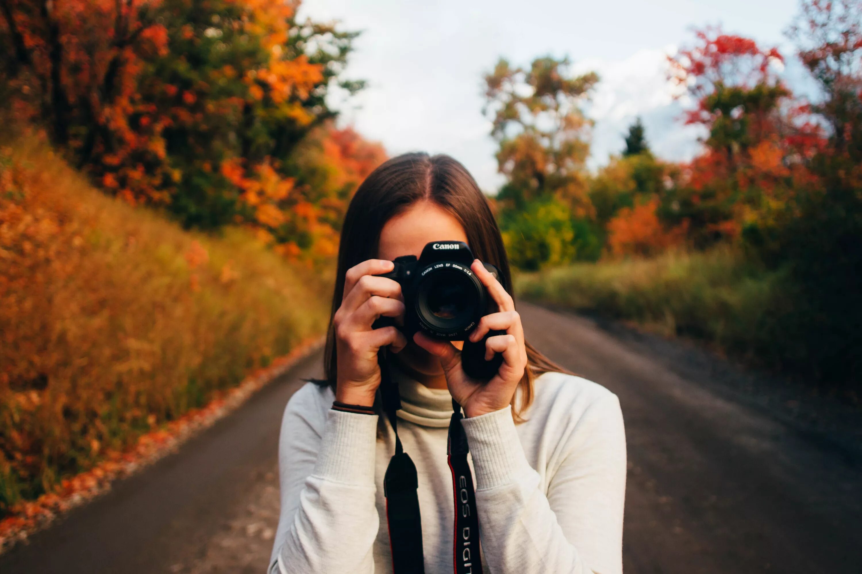 Посмотреть на фото работу Free Images : man, person, girl, woman, camera, spring, red, lens, color, autumn