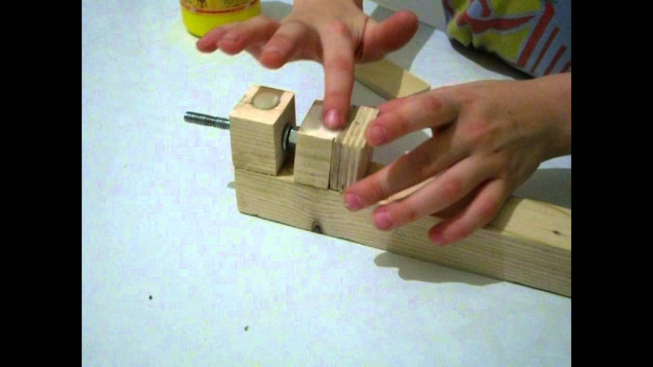 Посмотреть самодельные Самодельная струбцина от юного столяра / Homemade clamp from the young carpenter