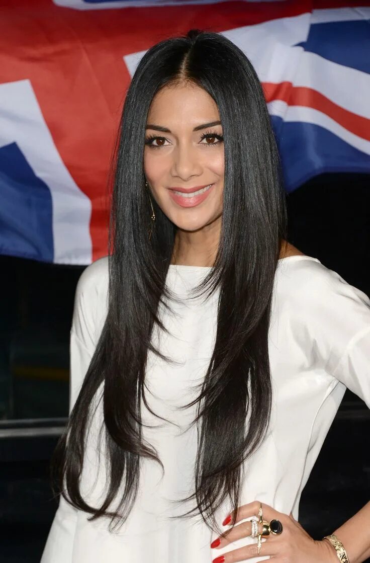 Посмотреть стрижки на длинные волосы Nicole Scherzinger in 2022 Nicole scherzinger hair, Hairstyles for layered hair,