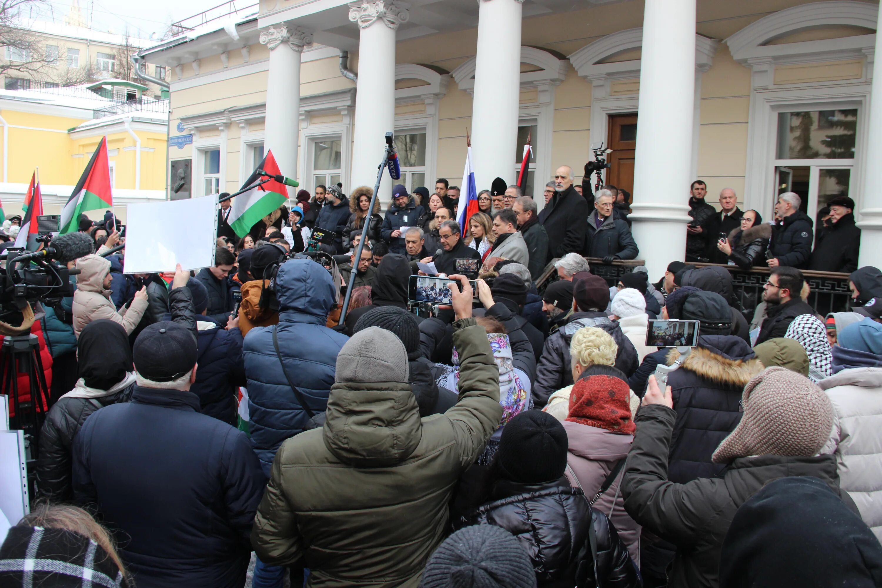 Посольство палестины кропоткинский пер 26 фото Митинг по случаю Международного дня солидарности с палестинским народом у Посоль