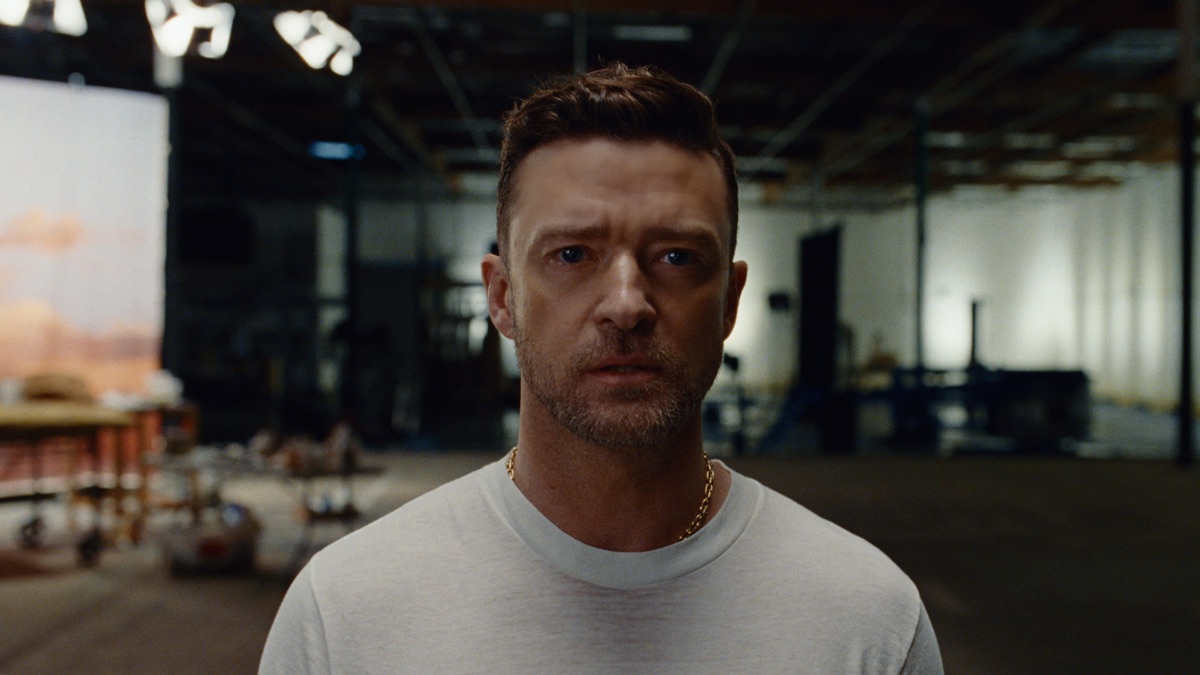 Поставь песню фото Selfish - Music Video by Justin Timberlake - Apple Music