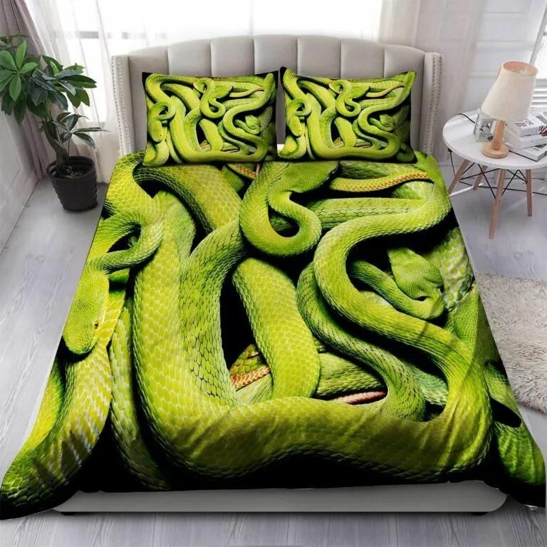 Постельное белье со змеями фото Tmarc Tee Green Tree Python Bedding Set Bedding Set TA in 2022 Quilt sets beddin