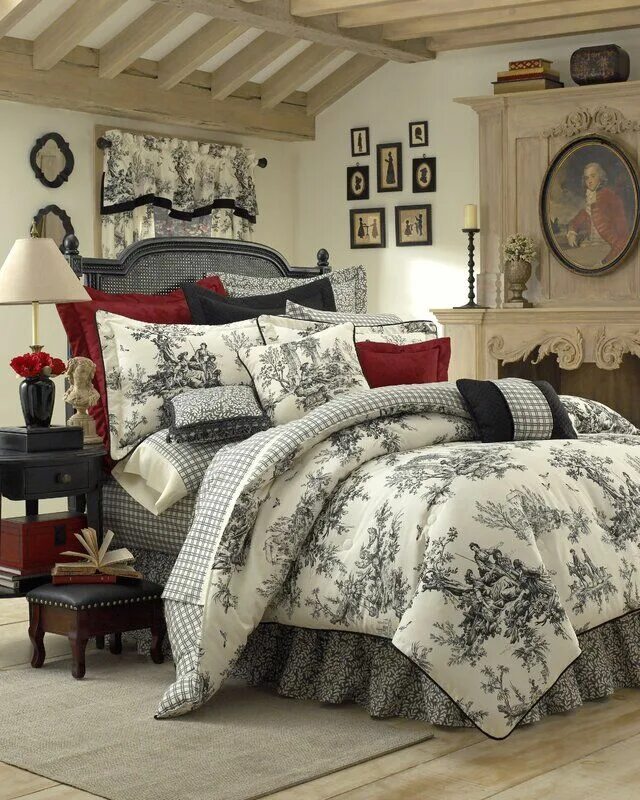 Постельное белье в интерьере спальни фото Darby Home Co Tammara Duvet Cover Wayfair French bedroom design, Black comforter