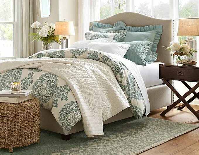 Постельное белье в интерьере спальни фото Bedding, Bedding Sets, Bed Sheets & Bed Pillows Pottery barn bedrooms, Barn bedr