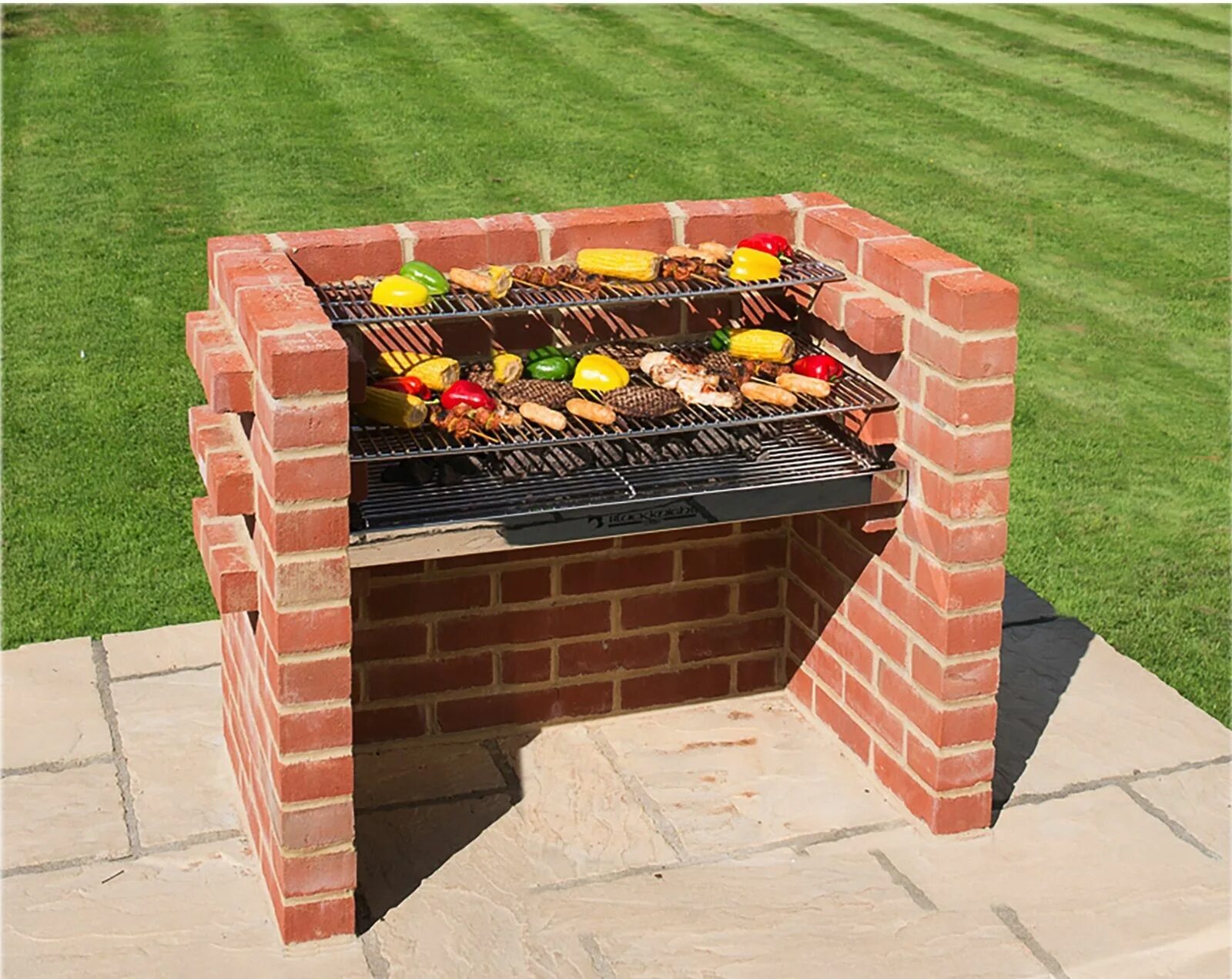 Построить барбекю на даче своими руками Black Knight have been designing brick BBQs for 40 years so we know that design 