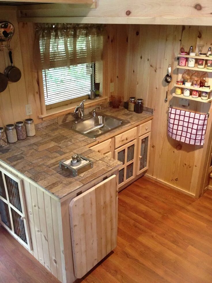 Построить кухню на даче своими руками the-choch-2 Tiny house swoon, Tiny house kitchen, Small cottage kitchen