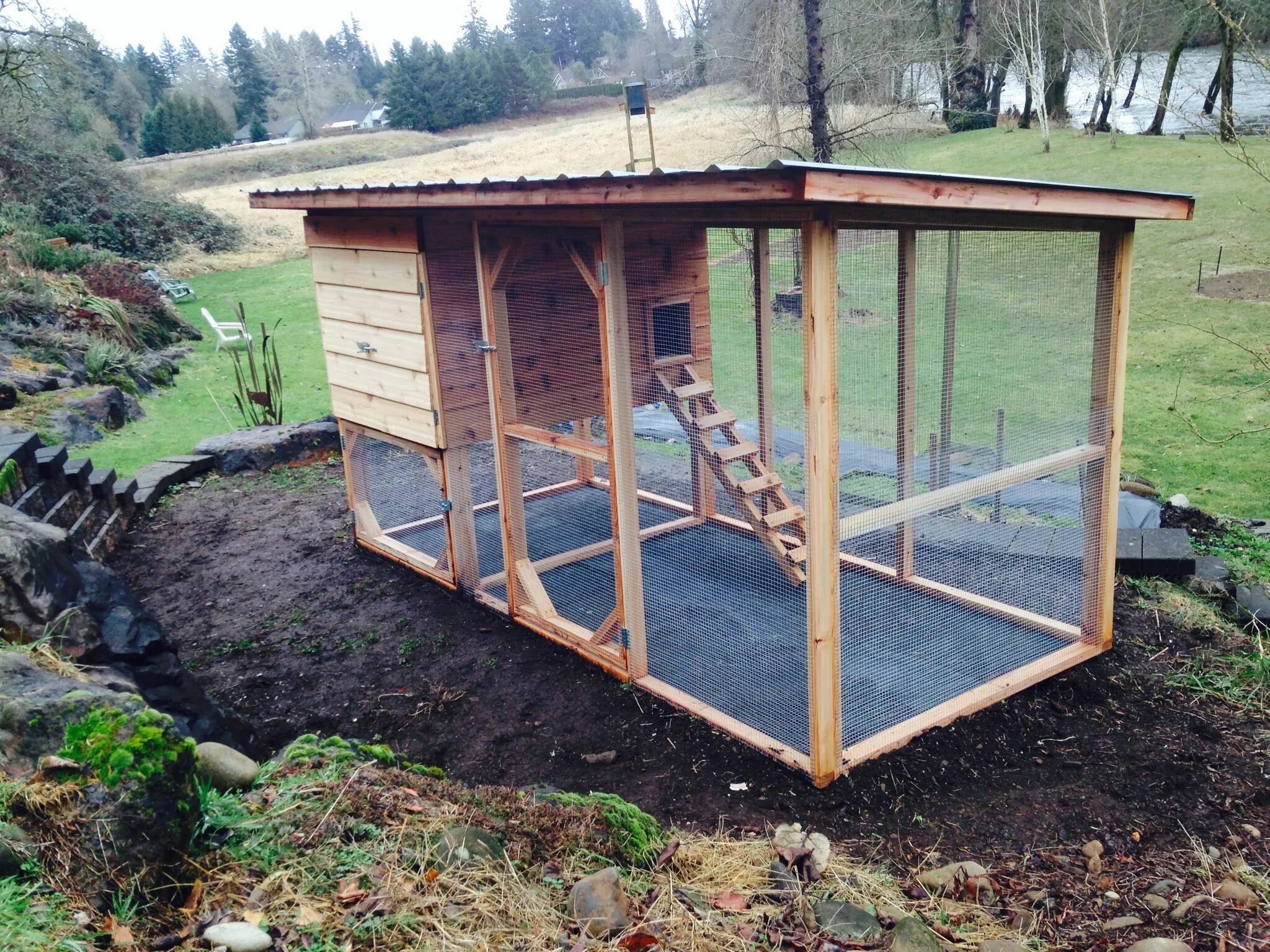 Построить курятник своими руками на даче недорого Chicken Coops Chicken coop, Coops, Building a chicken coop