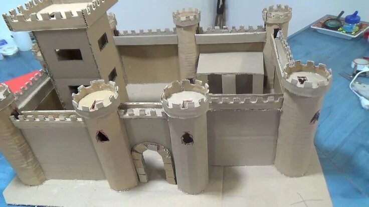 Построить замок фото how to make a cardboard castle - Castillo de cartón Castillo de cartón, Castillo