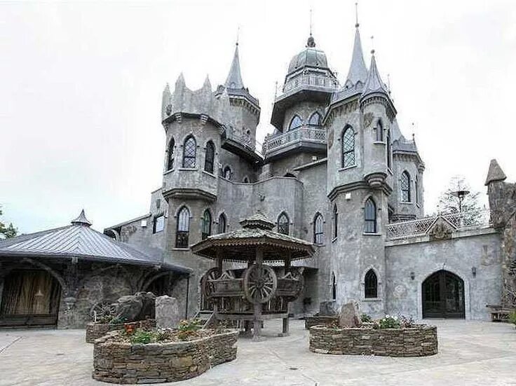 Построить замок фото A Gothic castle in Connecticut can be yours for $45 million Gothic castle, Castl