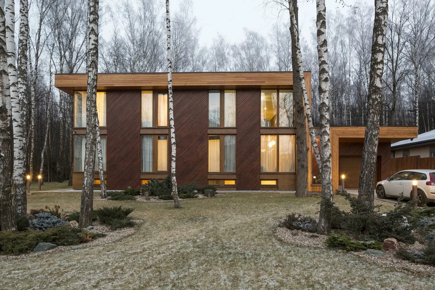 Постройка дома в подмосковье оформление Photo 1 of 7 in House in Moscow by Laura C. Mallonee - Dwell