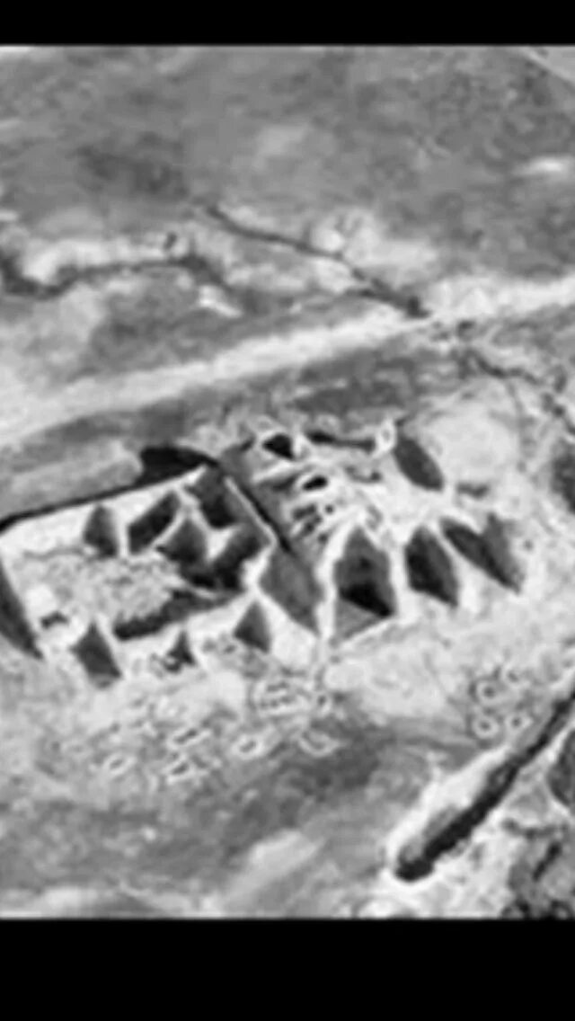 Постройки на луне фото Debunked Declassified Photo ..... of what appears to be an Ancient Base or Build