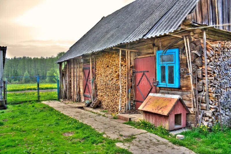 Постройки в деревне фото A Typical Village House Hdr Stock Photo - Image of russian, grass: 37047686