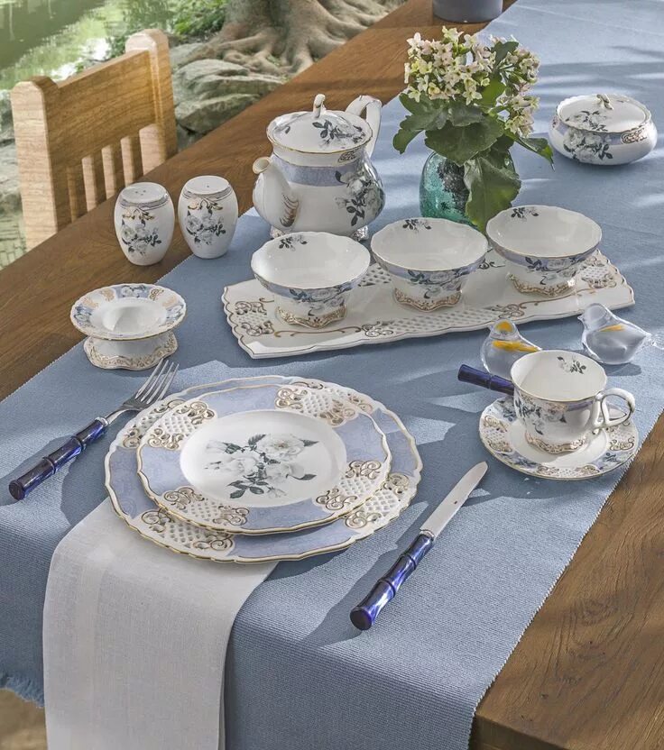 Посуда на столе фото Porcelain, dinner, sophisticated table, table settings, table set, dinnerware, t