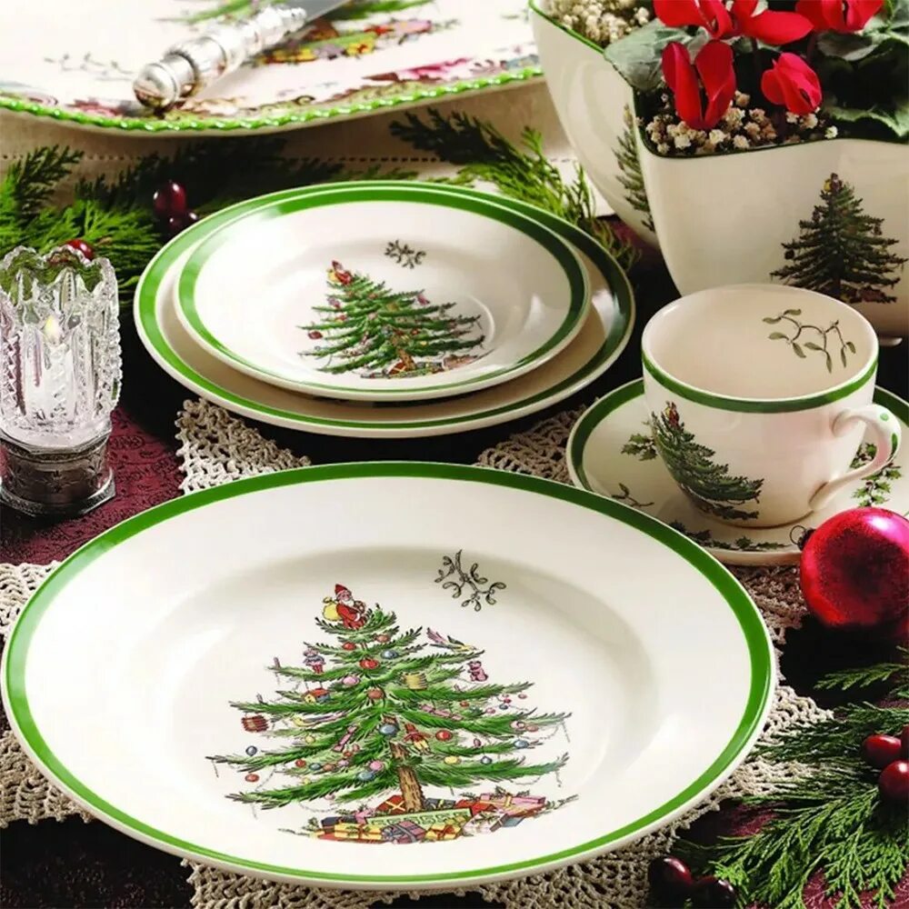 Посуда с новогодним декором Набор кружек с ложками Spode Christmas Tree 2 пр белый в Москве, купить за 5100 