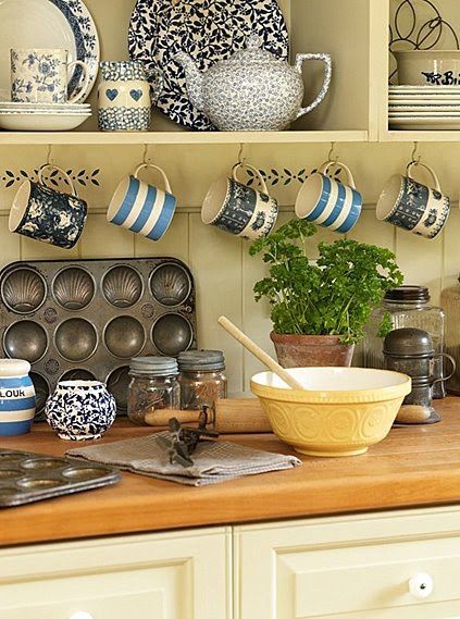 Посуда в интерьере кухни #wellexperienced #accessories #contrasting #kitchens #cottage #change #dishes #h