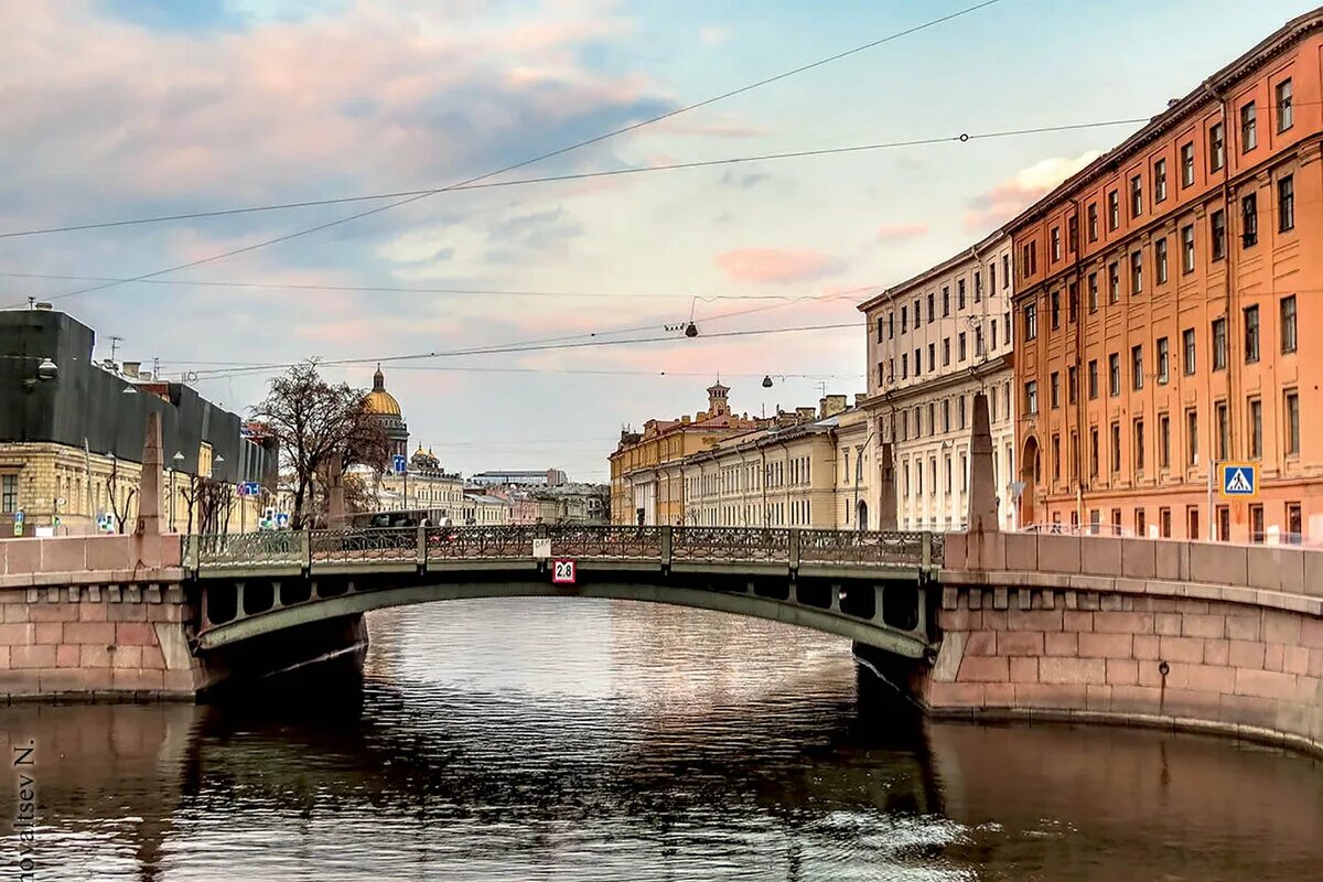 Поцелуев мост в санкт петербурге фото Поцелуев мост признали самым романтичным местом для поцелуев в России Мегаполис 