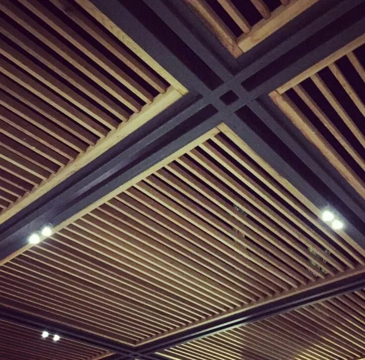 Потолки из рейки фото Pin on İç Mimari False ceiling design, Wooden ceiling design, Interior ceiling d