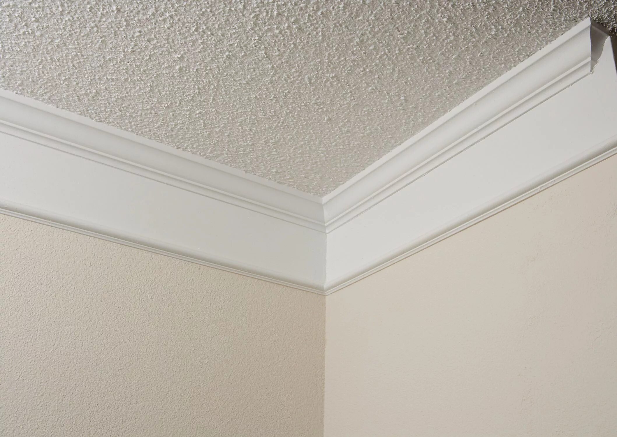 Потолочный плинтус в интерьере фото crown molding ideas Oak Crown Molding Ideas submited images Pic 2 Fly Easy crown