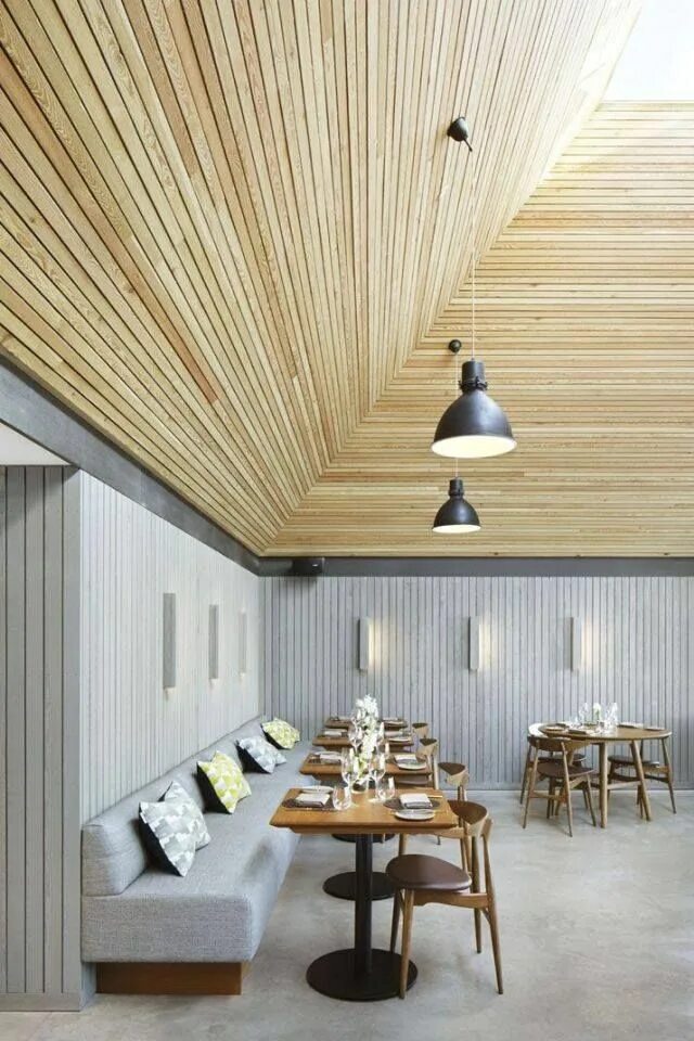 Потолок из вагонки фото в интерьере Pin on Restaurants & Bars Interior design magazine, Restaurant interior design, 