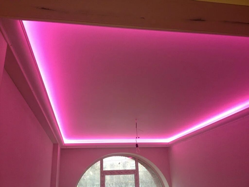 Потолок со светодиодной подсветкой фото Декоративная подсветка потолка в квартире - Реализованный проект Arlight