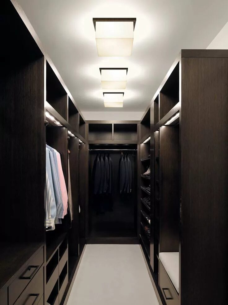 Потолок в гардеробной фото Upper West Side Townhouse - Walk in Dressing room closet, Closet designs, Modern