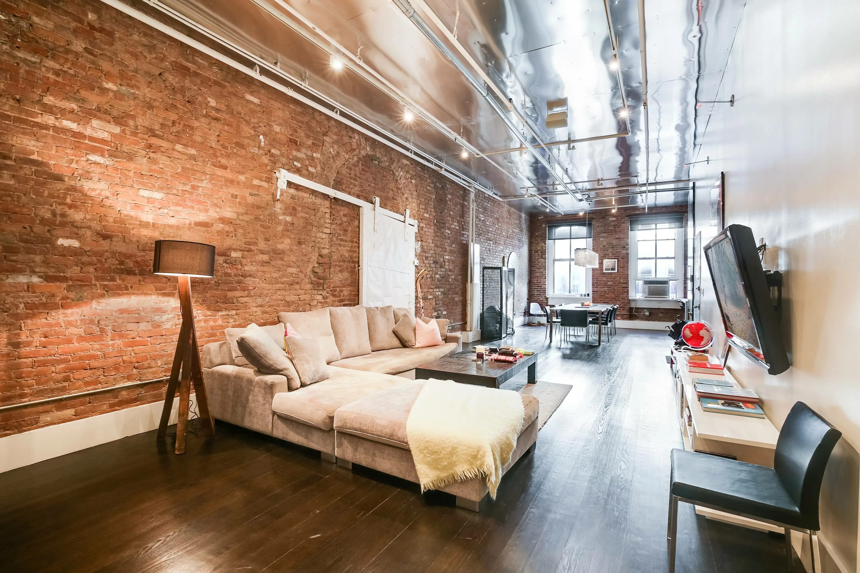 Потолок в интерьере стиля лофт Soho Tribeca Rentals For Rent