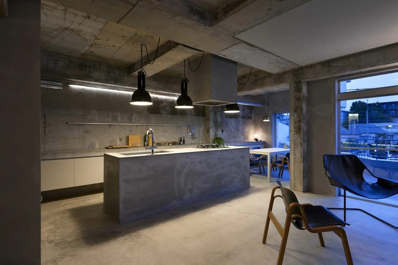 Потолок в стиле лофт бетон House in Jiyugaoka Concrete interiors, Concrete apartment, Concrete kitchen